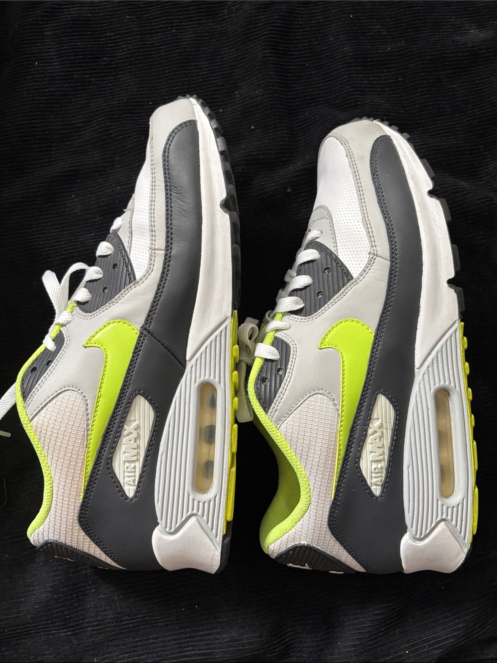 Nike Air Max 90 in Grey, White & Volt Lime